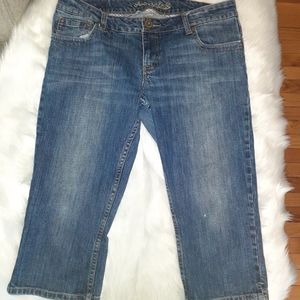 American Eagle capris stretch size 12 reg.